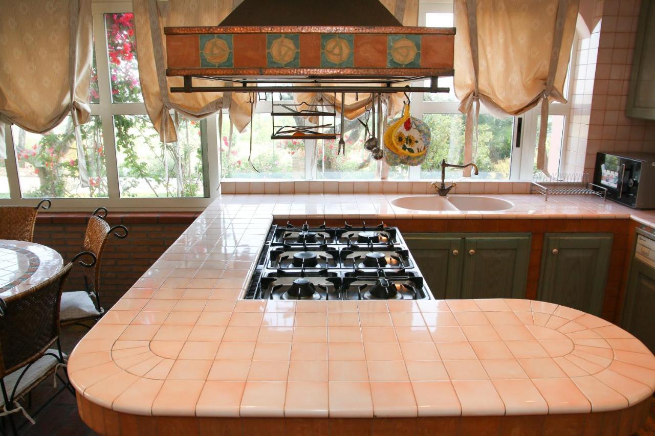 Anthos Casa Vacanze Sant'Omero エクステリア 写真