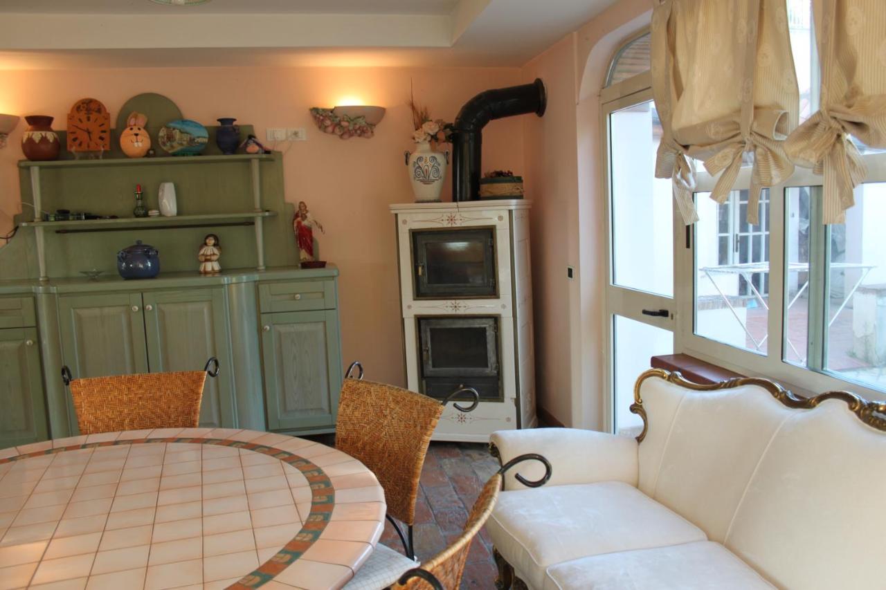 Anthos Casa Vacanze Sant'Omero エクステリア 写真