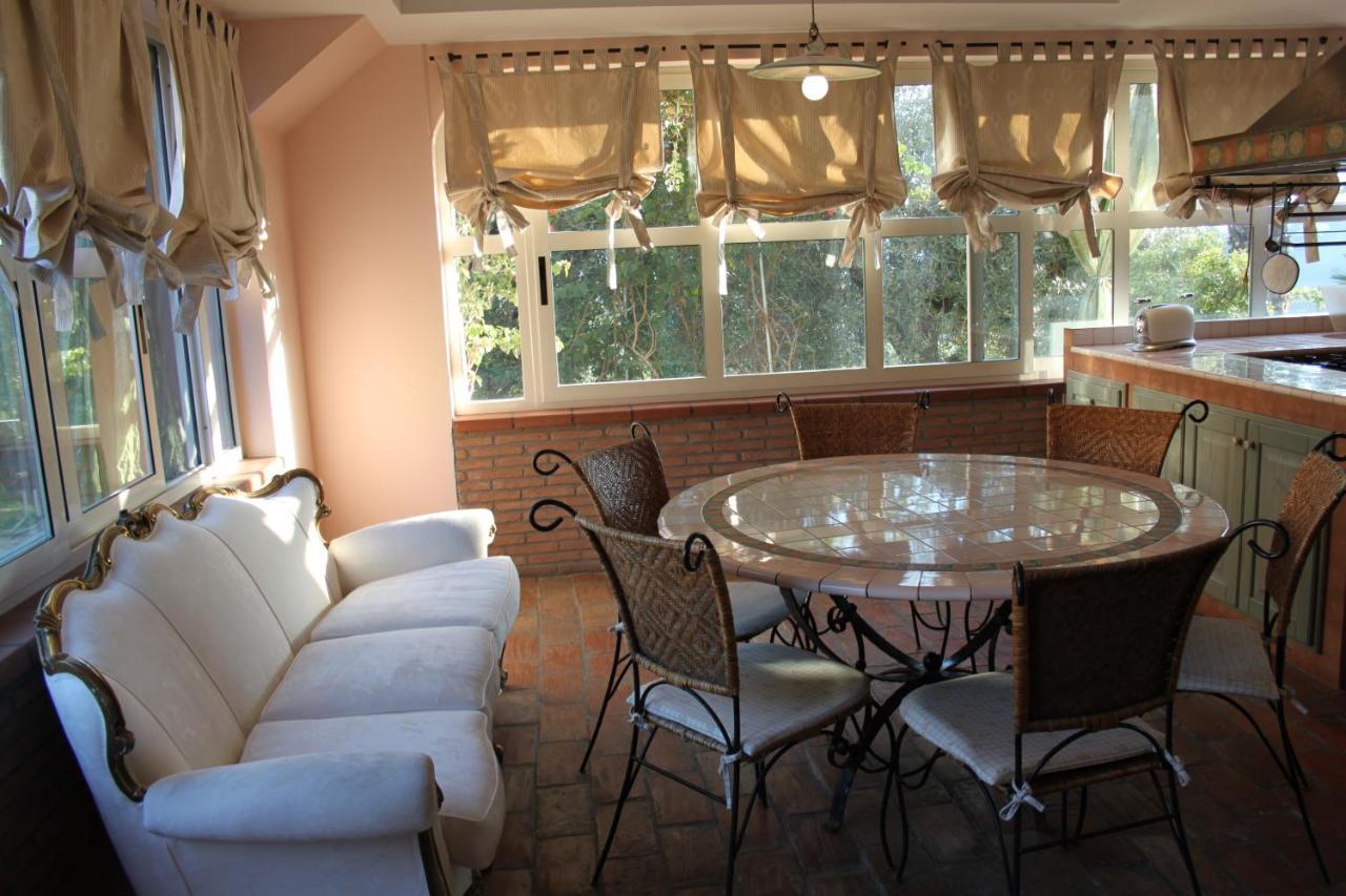 Anthos Casa Vacanze Sant'Omero エクステリア 写真