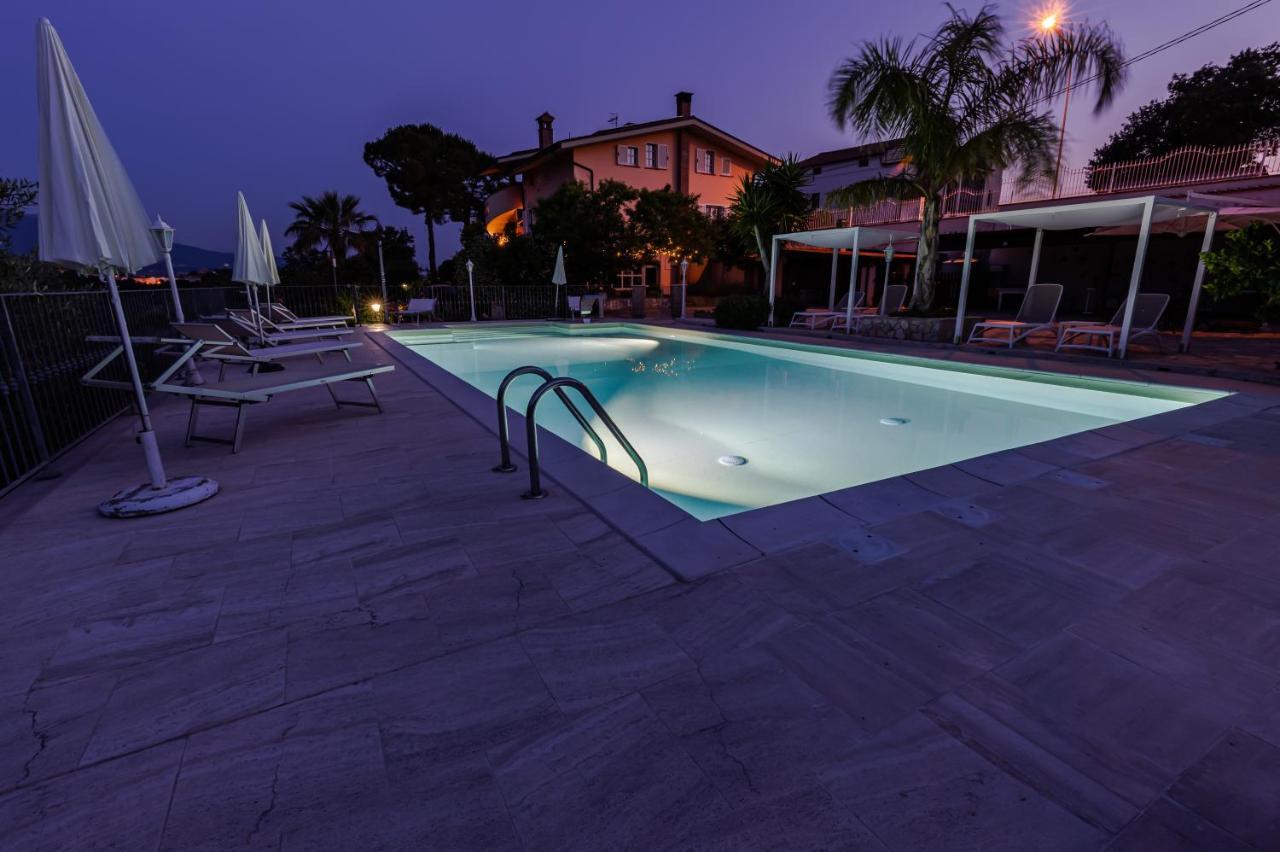 Anthos Casa Vacanze Sant'Omero エクステリア 写真