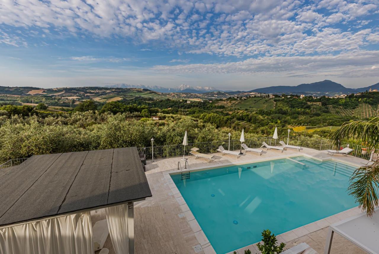 Anthos Casa Vacanze Sant'Omero エクステリア 写真