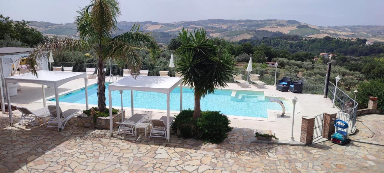 Anthos Casa Vacanze Sant'Omero エクステリア 写真