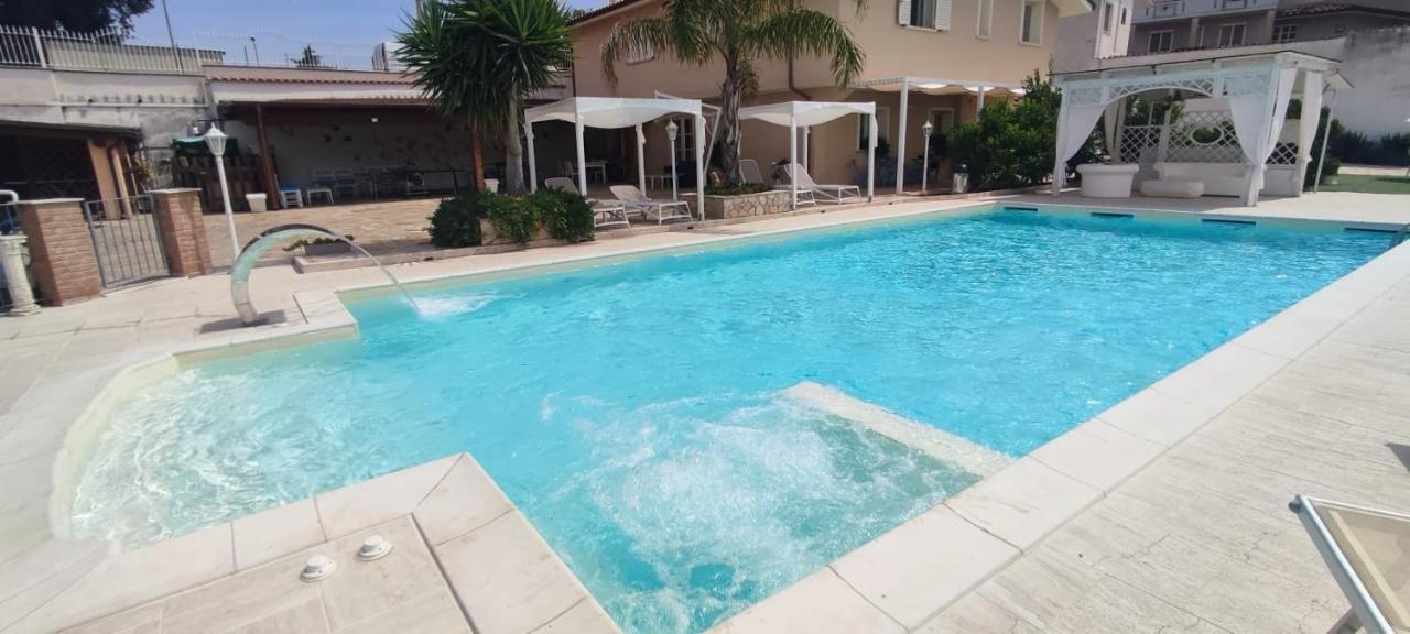 Anthos Casa Vacanze Sant'Omero エクステリア 写真