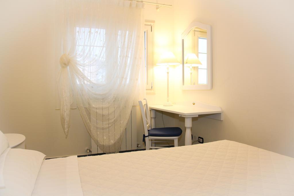 Anthos Casa Vacanze Sant'Omero エクステリア 写真
