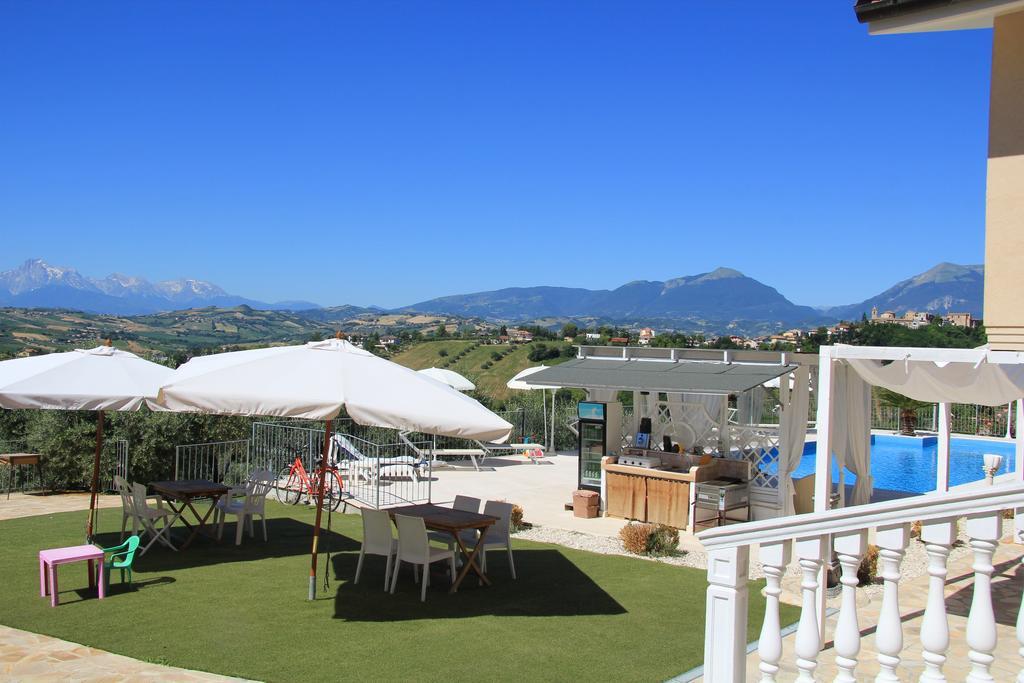 Anthos Casa Vacanze Sant'Omero エクステリア 写真